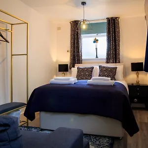 Moray Court Centre By Rework Apartment